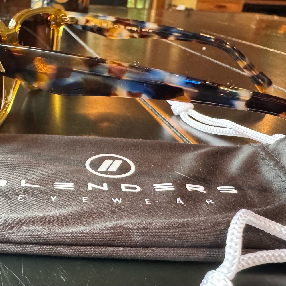 Blenders Mave X2 Polarized sunglasses - NEW - Picture 6 of 10